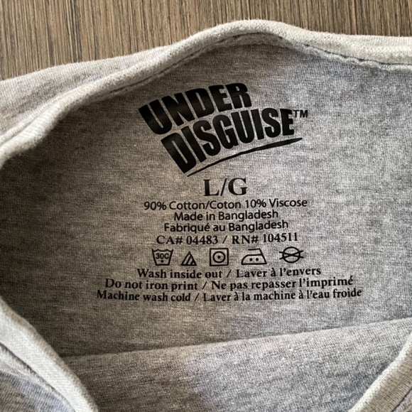 Mens Graphic T-Shirt “Respect the Beard King” in Grey - Picture 3 of 3